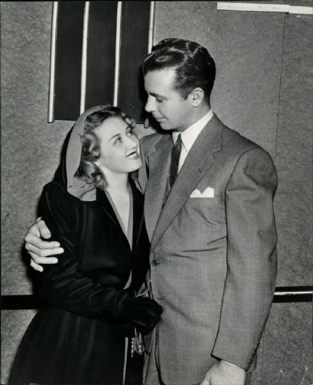 Dick Powell and Joan Blondell