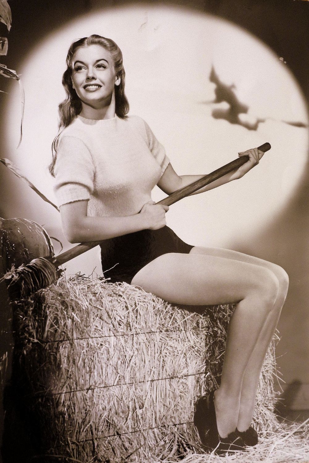 Watch Nancy Saunders video Watch Nancy Saunders video