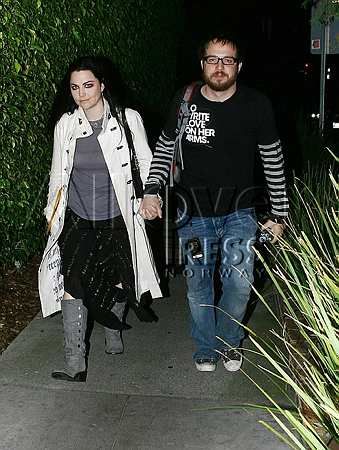 Amy lee and josh hartzler This is the extra cool Amy Lee awesome shots 