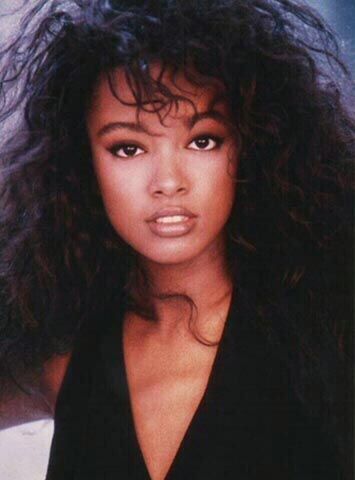 Stephanie Adams Pics - Stephanie Adams Photo Gallery - 2019 - Magazine