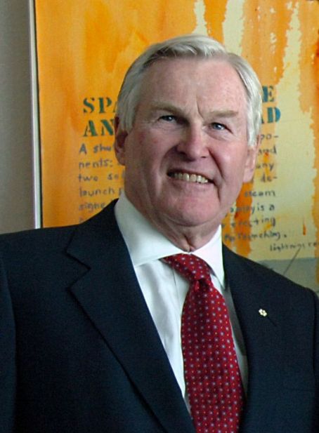 Michael Wilson (politician)