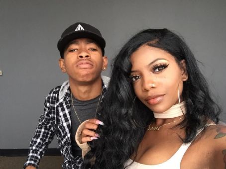 Kenneth Derise Walker And De'arra Vashae Taylor Pics - Kenneth Derise 