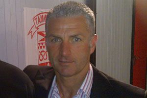 Gary Mills (footballer born 1961)