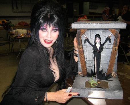 Elvira Pics