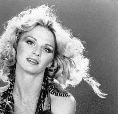 Jeane Manson Pics - Jeane Manson Photo Gallery - 2018 - Magazine