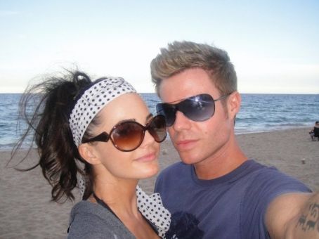 Ashley Parker Angel and Jillian Murray Previous PictureNext Picture 