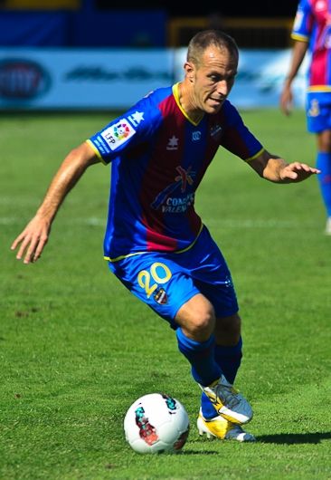 Juanlu (footballer born 1980)