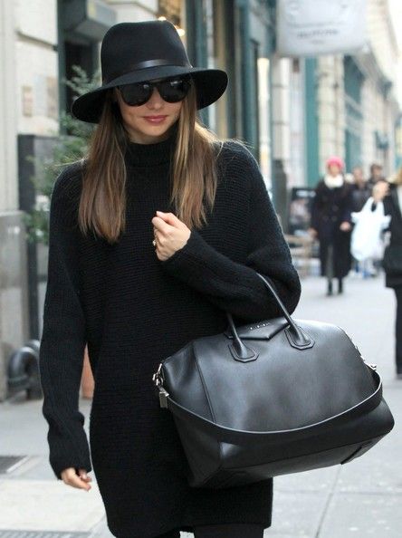 Miranda Kerr Stepped Out Of Her Apartment In New York December 2 Miranda Kerr Stepped Out Of Her Apartment In New York December 2 2017