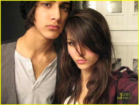 Victoria Justice and Avan Jogia Previous PictureNext Picture 
