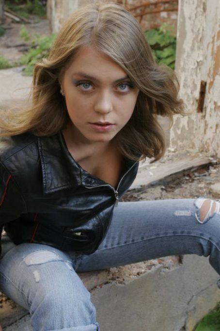 Oksana Pochepa - Images Wallpaper