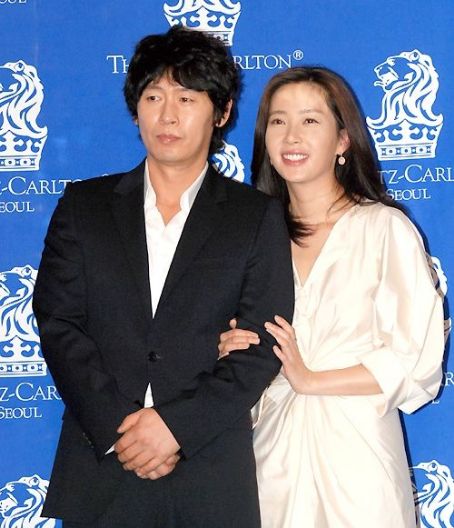 Kyung-gu Sol and Yun-ah Song - Dating, Gossip, News, Photos