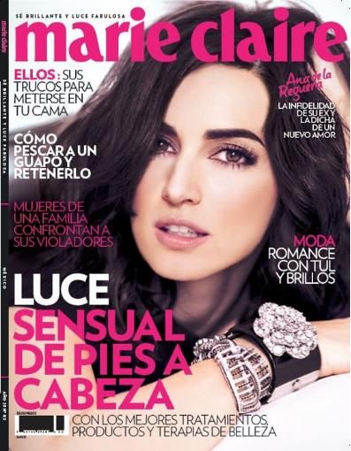 On the cover of this magazine Ana de la Reguera