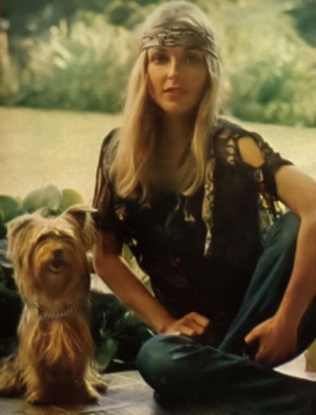 hvn5a2fosj8c2aov.jpg?kj8as6ye