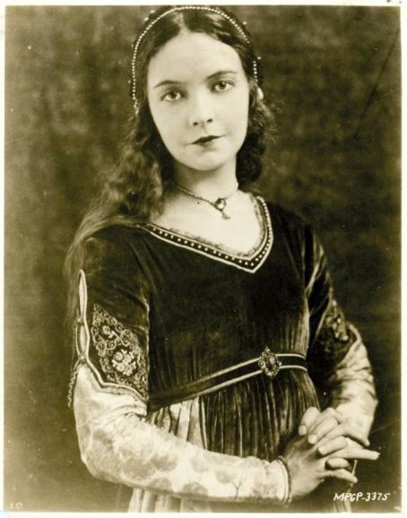  1928 Lillian 