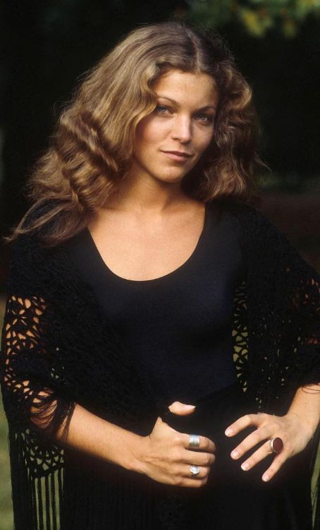 Amy Irving - New Photos