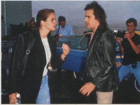 Jason Patric and Julia Roberts