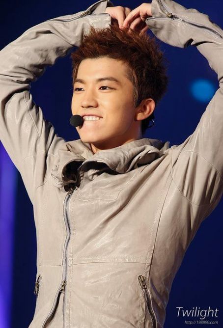 Jang Wooyoung Previous PictureNext Picture 
