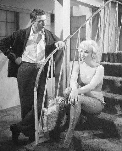 Marilyn Monroe and Yves Montand let's make love