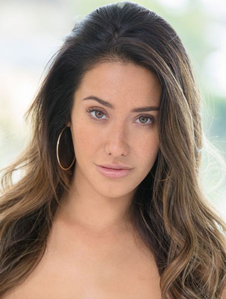 Eva Lovia Photos News And Videos Trivia And Quotes Famousfix 3595