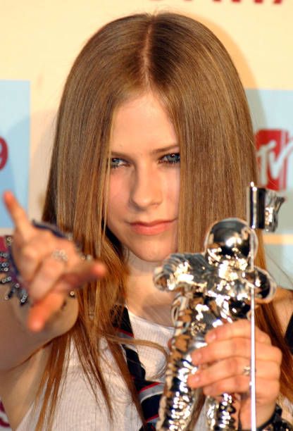 Avril Lavigne - The MTV Video Music Awards 2002