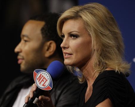 Faith Hill - Pregame Show And National Anthem Press Conference In Tampa, 29.01.2009.