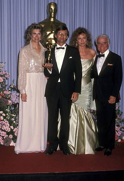 Jacqueline Bisset and Candice Bergen - The 61st Annual Academy Awards (1989)