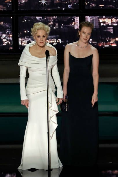 Hannah Einbinder and Jean Smart  - The 74th Primetime Emmy Awards (2022)