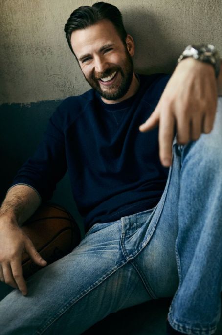 Chris Evans - Men's Journal Magazine Pictorial [United States] (May 2019)