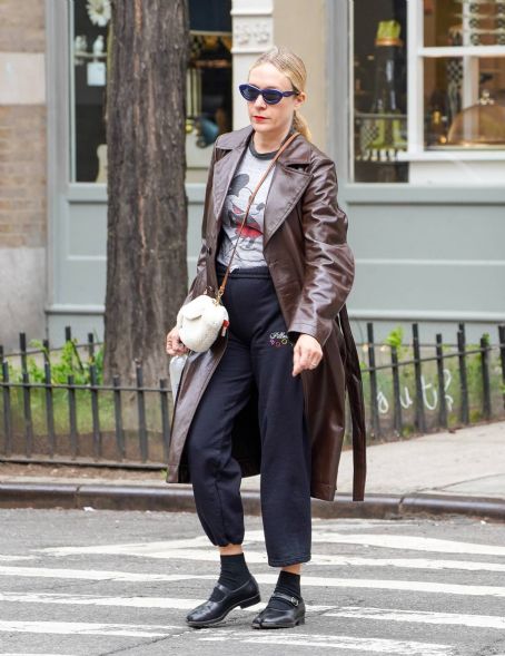 Chloe Sevigny Steps Out In New York Famousfix 