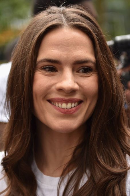 Who is Hayley Atwell dating? Hayley Atwell boyfriend, husband