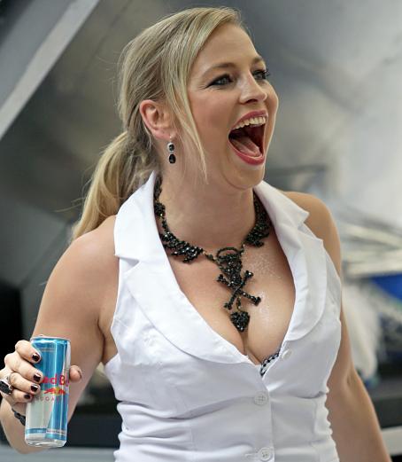 Regina Halmich - CSD Stuttgart (07.26.2008)
