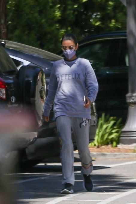 Mila Kunis – Steps out in Los Angeles