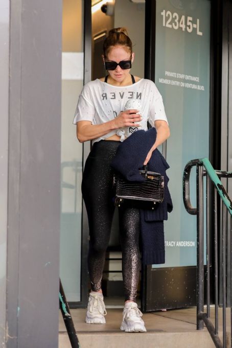 Jennifer Lopez – Seen after workout in Los Angeles