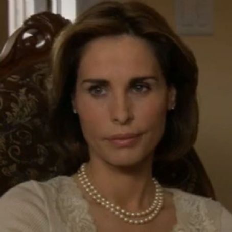 Sophie Gendron- as Dominique Masterson