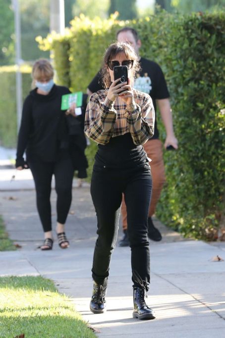 Camila Cabello – FaceTimes Shawn Mendes in West Hollywood - FamousFix