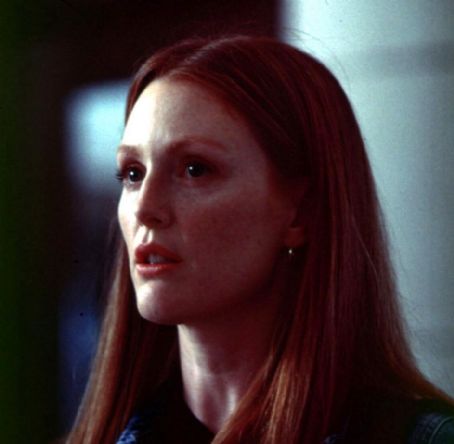 Who is Julianne Moore dating? Julianne Moore boyfriend, husband