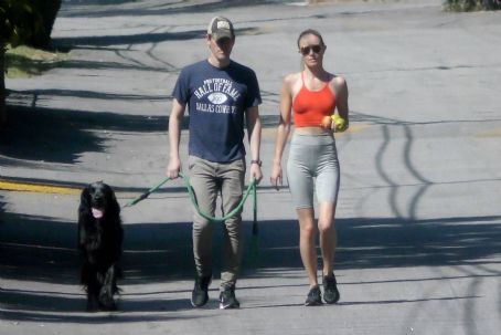 Kate Bosworth – Walk with her husband Micheal Polish in LA