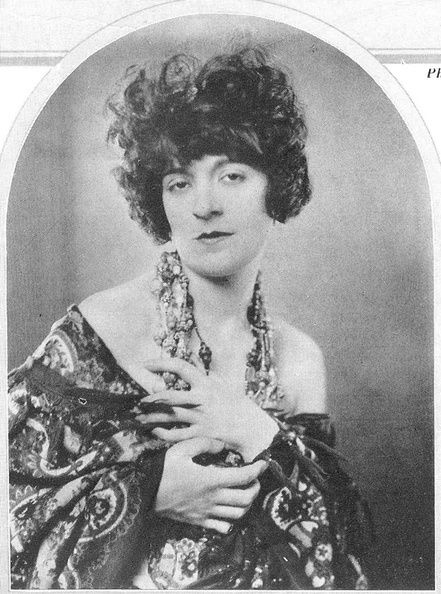 Suzanne Caubet