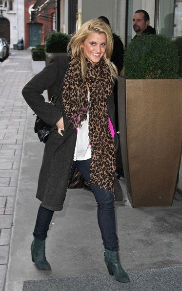 Ashley Roberts: arrives back to the the Mayfair Hotel In London