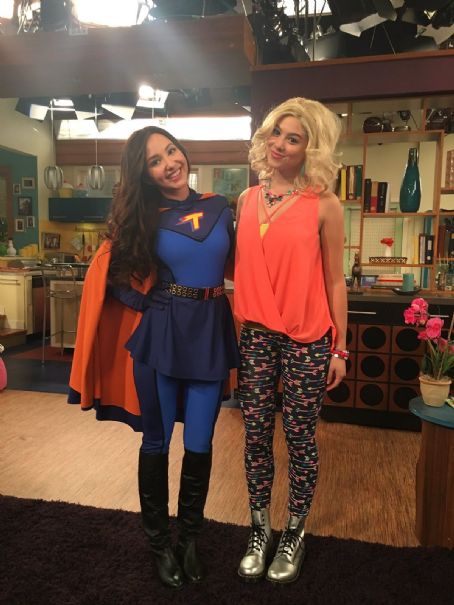 Kira Kosarin on X: Phoebe Halloween costumes make me so happy