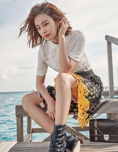 Kim Tae Hee Is a Chic Goddess In Maldives For InStyle