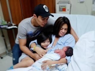 Marco Alcaraz and Precious lara Quigaman - Child - Tobias Nolan