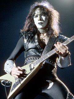 Who is Vinnie Vincent dating? Vinnie Vincent girlfriend, wife