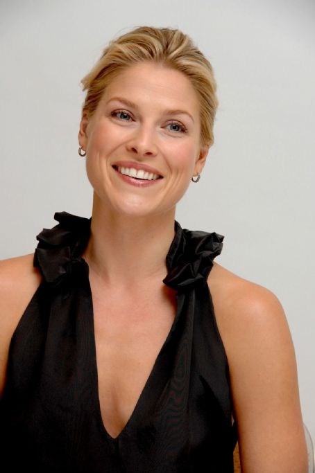 Ali Larter - Marigold - FamousFix