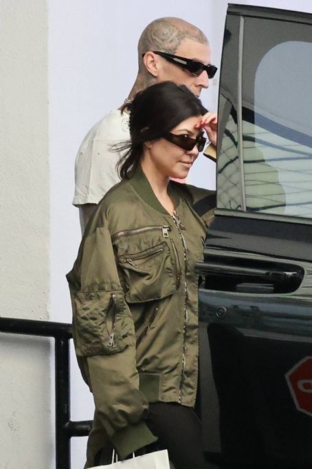 Kourtney Kardashian – With Travis Barker out in Beverly Hills