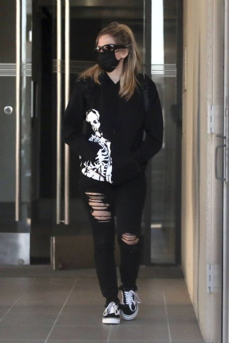 Avril Lavigne – Seen while out in the city