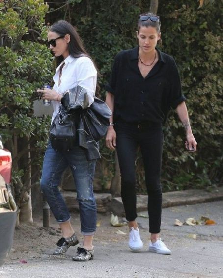Demi Moore Is Showing Her Age With A Bit Of Gray Hair As She Leaves Her House In Los Angeles California On April 18 2014 Famousfix Com Post