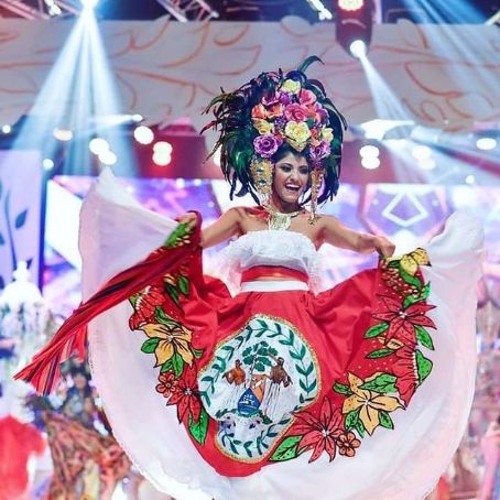 Selena Urias- Reina Hispanoamericana 2018- National Costume Competition 