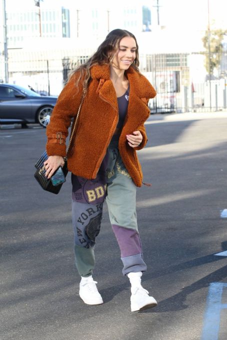 Jenna Johnson – Heads into practice at DWTS in Los Angeles