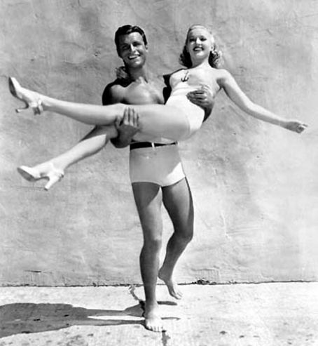 Betty Grable and Buster Crabbe in Thrill of a Lifetime (1937)